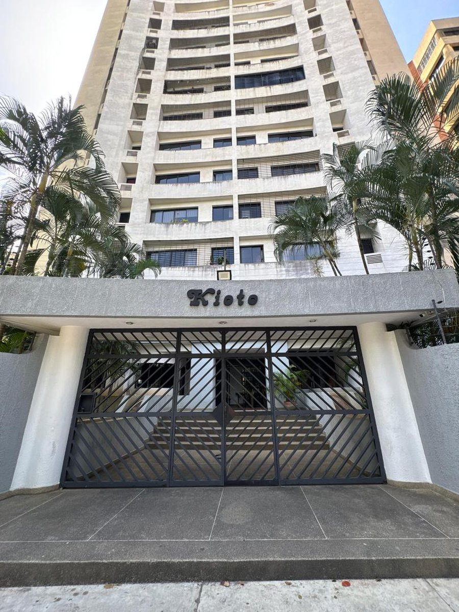 Apartamento en venta en Valles de Camoruco - foto 1